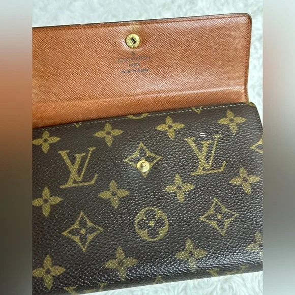 LOUIS VUITTON Monogram Porte Tresor Etui Papie Wallet LV 💯 % authentic